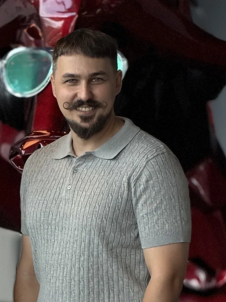 Юрий Веселов